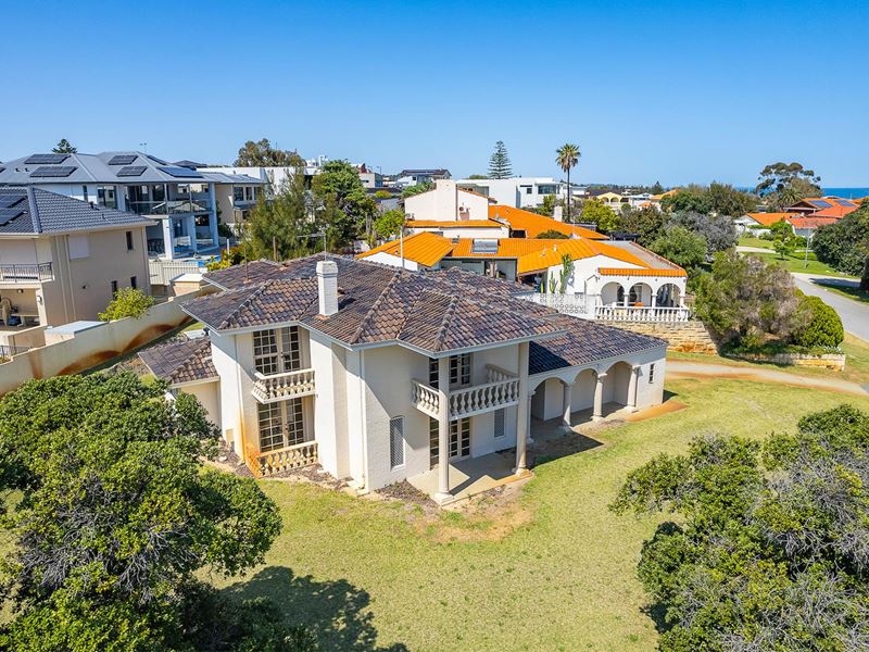 33 Sudbury Way, City Beach