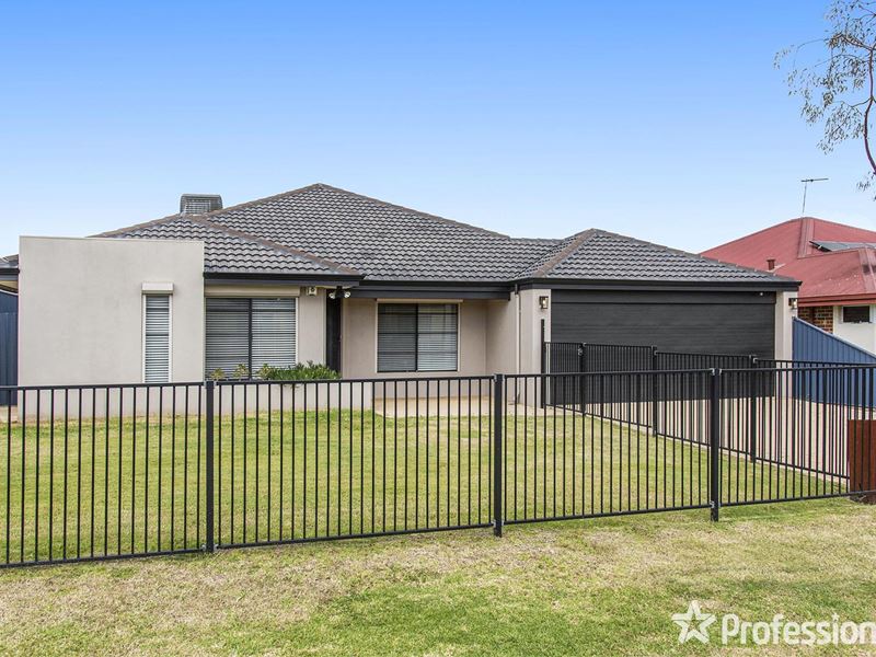 25 Plaistowe Boulevard, Byford WA 6122