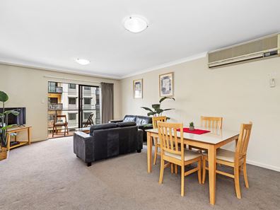 33/128 Mounts Bay Road, Perth WA 6000