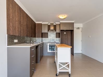 27/2 Royston Link, Butler WA 6036