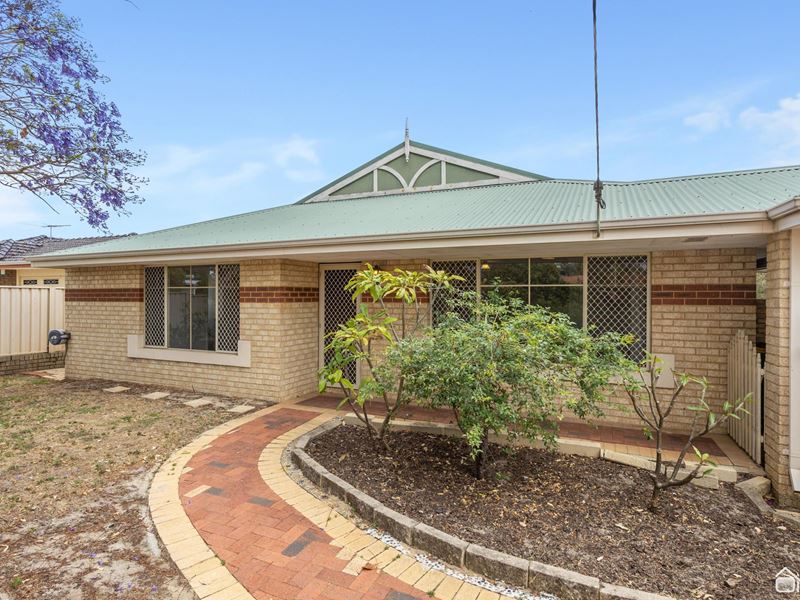 13 Banyard Avenue, Kelmscott WA 6111