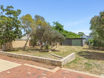 13 Banyard Avenue, Kelmscott WA 6111