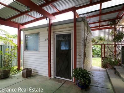 42 Burton Road, Castletown WA 6450