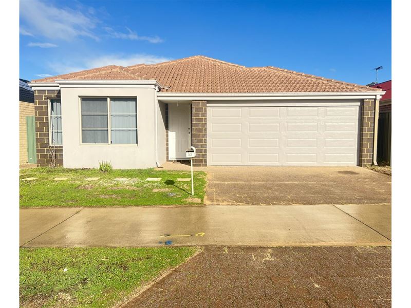 33 Clarendon Circuit, Lakelands WA 6180