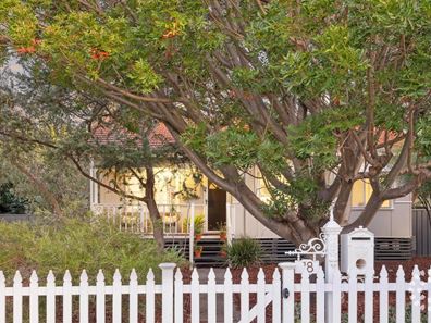 18 Howson Street, Hilton WA 6163