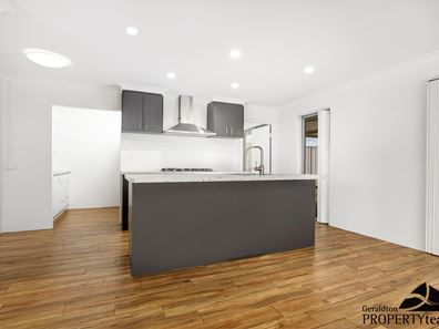 14 Swell Terrace, Glenfield WA 6532