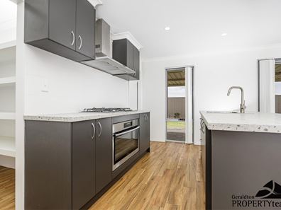 14 Swell Terrace, Glenfield WA 6532