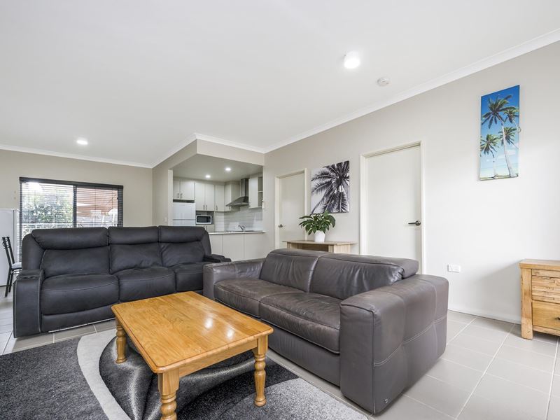 3/1 Villa Pass, Ellenbrook WA 6069