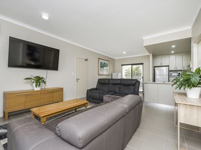 3/1 Villa Pass, Ellenbrook WA 6069