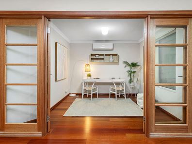 16 St Anthony Drive, Stirling WA 6021