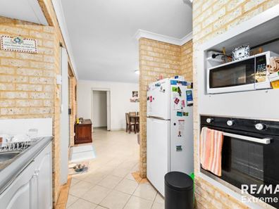 14 Manila Place, Warnbro WA 6169