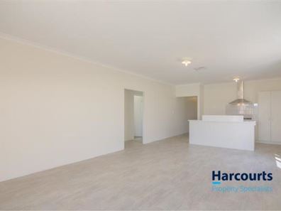 10 Hugel Lane, Hammond Park WA 6164