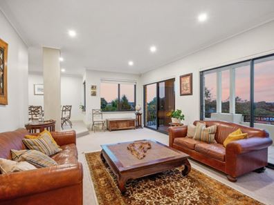 12 Rowan Place, Woodlands WA 6018