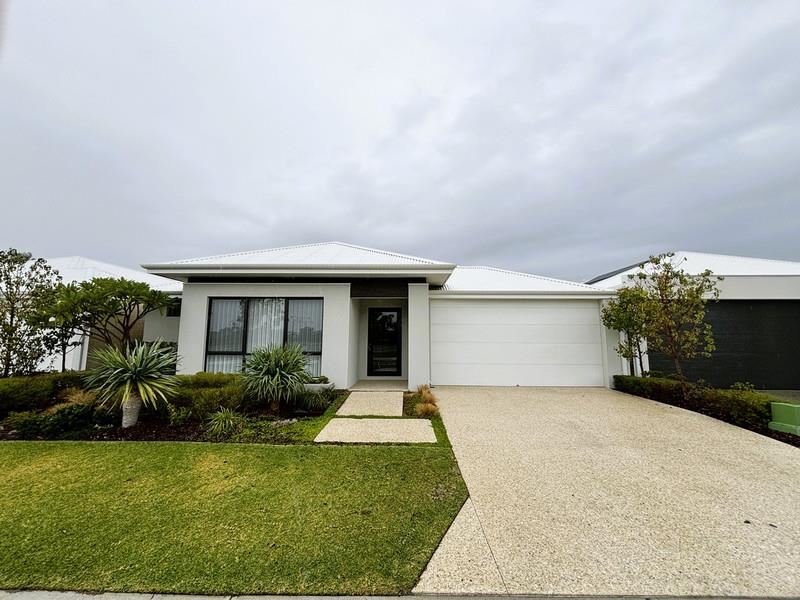 12 Entwistle Way, Aveley