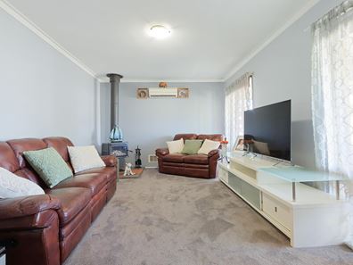 5 Goodenia Place, Pinjarra WA 6208