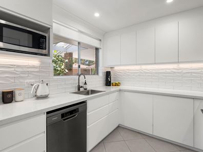 4/145 Marmion Street, Fremantle WA 6160