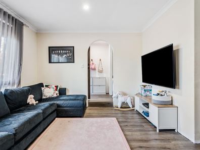 16 Fenchurch Street, Alexander Heights WA 6064