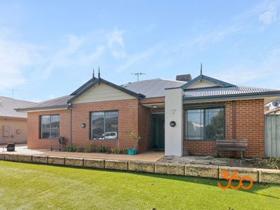 17 Demesne Circuit, Aveley WA 6069