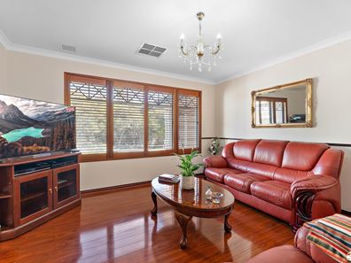 32 Aldinga Street, Kenwick WA 6107