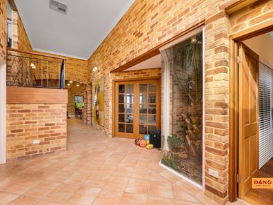 4 Swainson Place, Dianella WA 6059