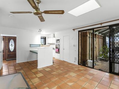 22 Alder Way, Duncraig WA 6023