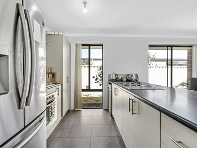 5 Pyrite Way, Dalyellup WA 6230