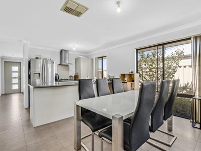 5 Pyrite Way, Dalyellup WA 6230