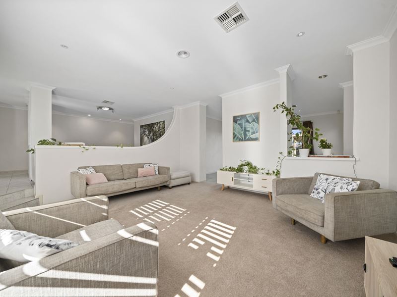 142 Warwick Road, Duncraig