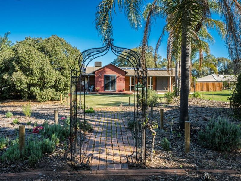 3 Jeune Road, Woorree