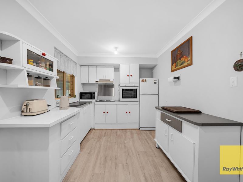 52 Milstead Way, Marangaroo WA 6064