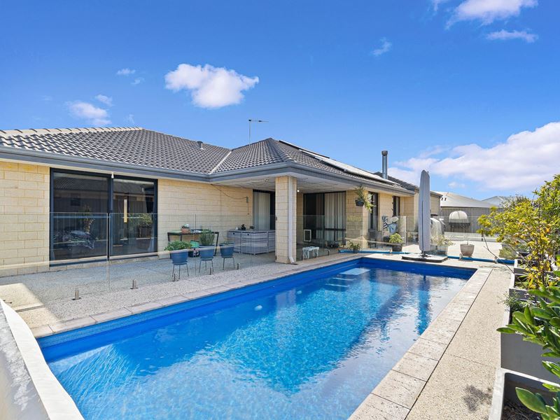 28 Hokitika Drive, Dudley Park WA 6210