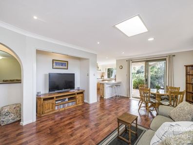 5 Camira Place, Gooseberry Hill WA 6076