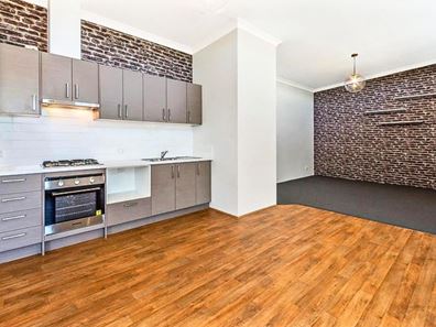 4/128 Safety Bay Road, Shoalwater WA 6169