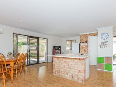 5 Compton Road, Gosnells WA 6110