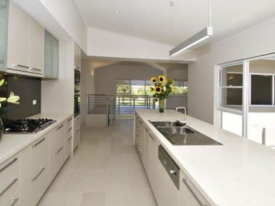 Unit 2/2 Lewington St, Rockingham WA 6168