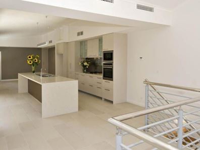 Unit 2/2 Lewington St, Rockingham WA 6168