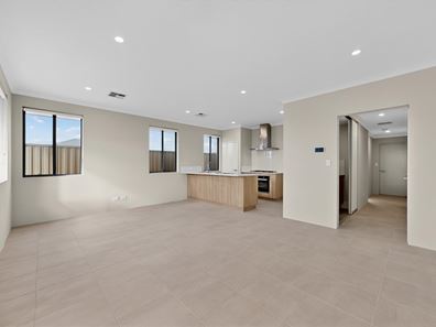 83 Moncrieff Parade, Golden Bay WA 6174