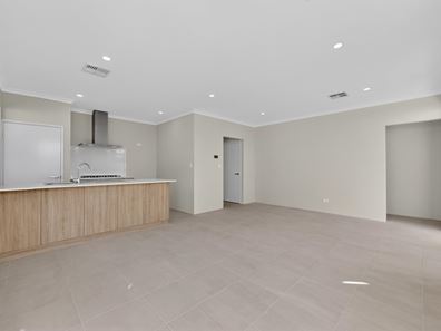 83 Moncrieff Parade, Golden Bay WA 6174
