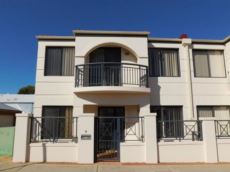 8 Moorgate Court, Joondalup WA 6027