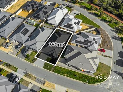 16 Pierrepoint Loop, Champion Lakes WA 6111