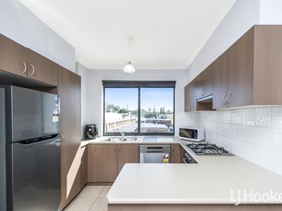 40/17 Southdown Place, Thornlie WA 6108