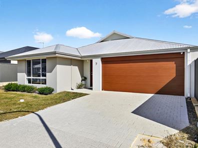 7 Kirrama Way, Yanchep WA 6035