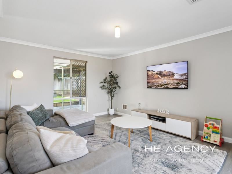 25 Abbott Way, Swan View WA 6056