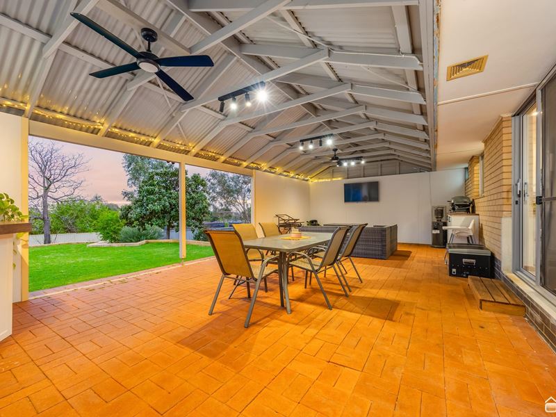 48 Derry Avenue, Mount Nasura WA 6112