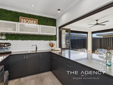 15 Beneke Street, Bushmead WA 6055