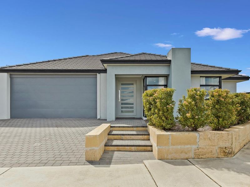 62 Linksman Street, Yanchep WA 6035