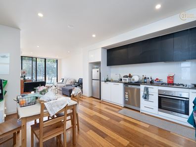 25/2 Marina Drive, Ascot WA 6104