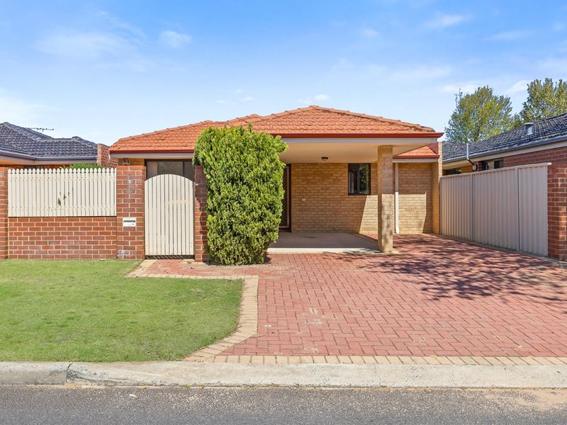 2 Pamplona Boulevard, Port Kennedy
