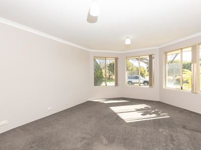 10 Properjohn Drive, Rockingham WA 6168