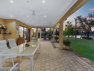 37 Banksia Terrace, South Yunderup WA 6208